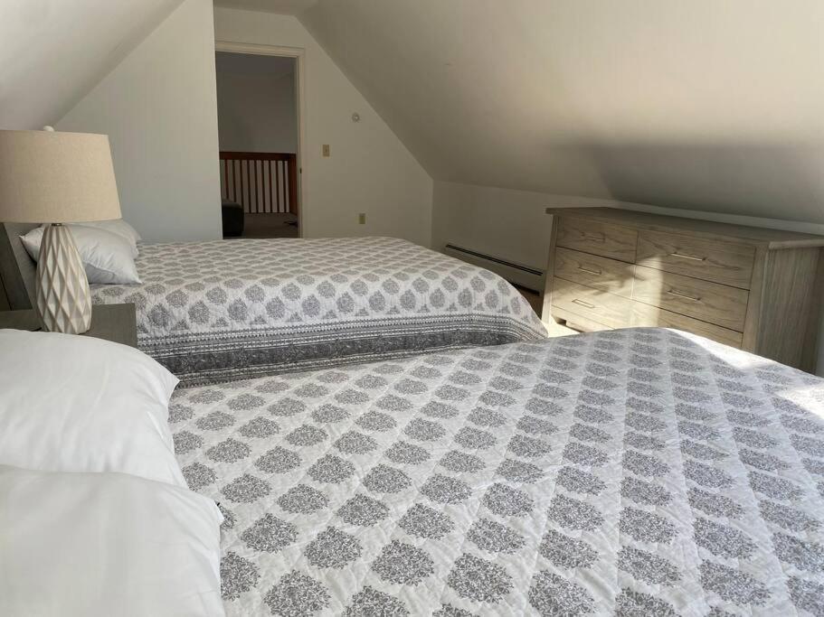 Beautiful Spacious Home W/ Game Room. Gilford Kültér fotó