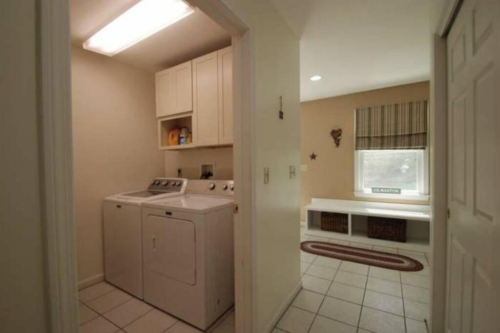 Beautiful Spacious Home W/ Game Room. Gilford Kültér fotó